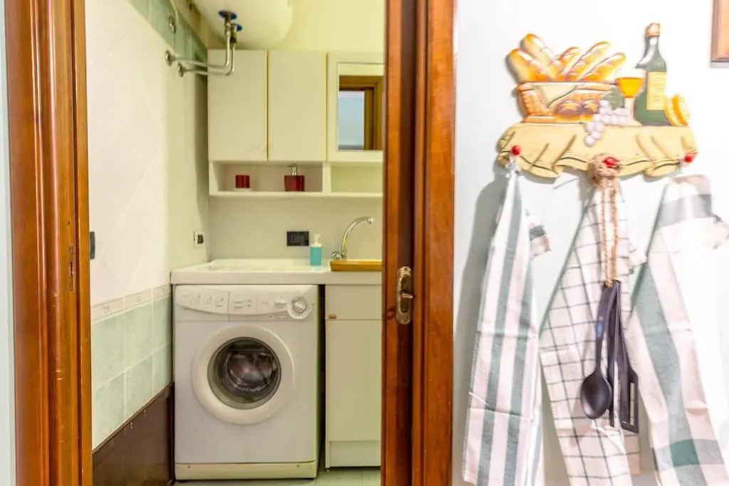 Appartamento The Chic House , Palermo Cir: 19082053C213726
