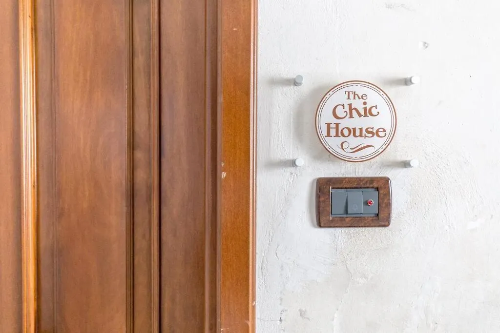 Appartamento The Chic House , Palermo Cir: 19082053C213726 0*,